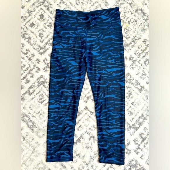 Fabletics Winn Printed PowerHold Capris Size XS - Picture 5 of 10